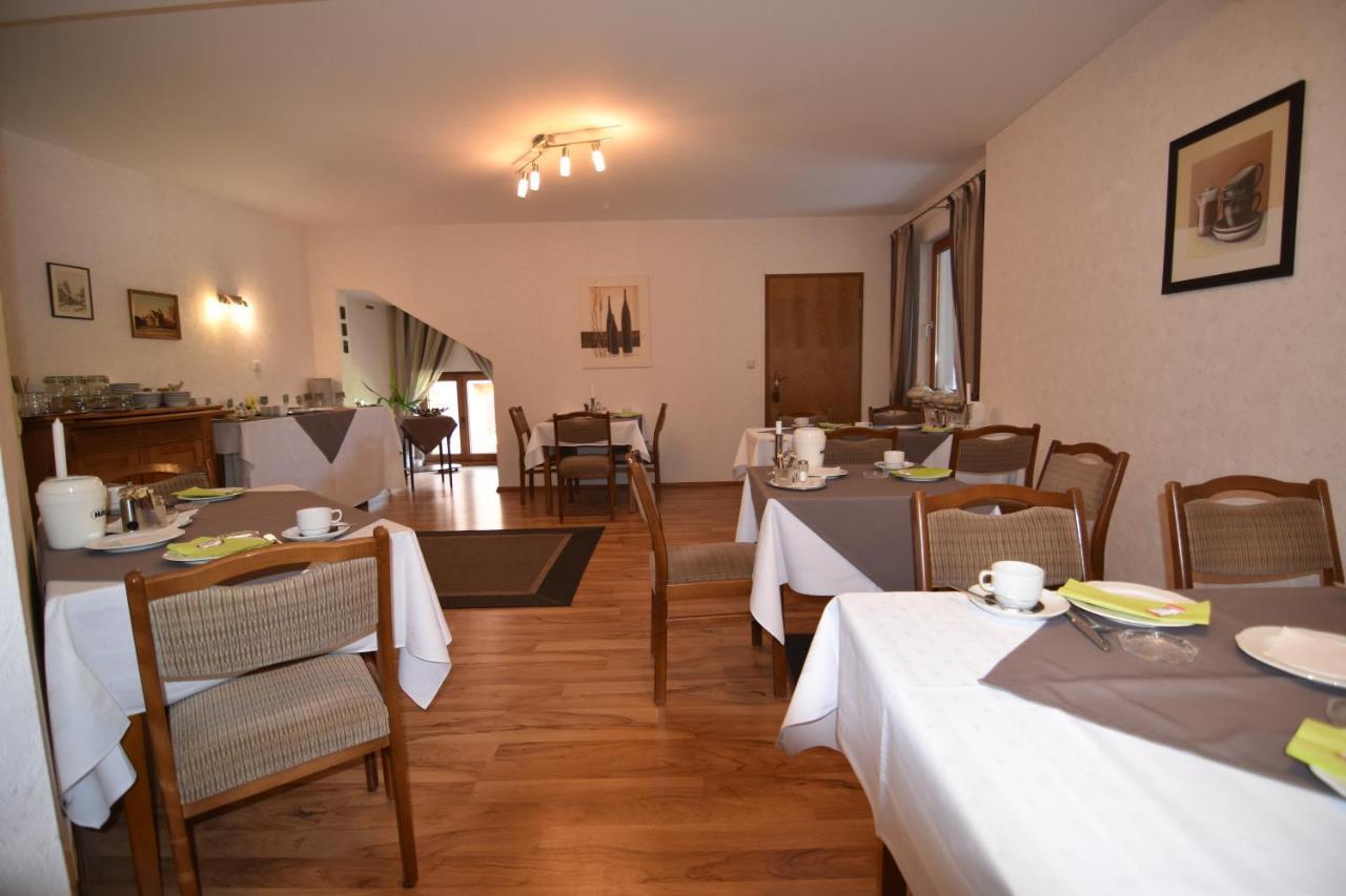 Gasthaus Deutsches Haus Garni Wunstorf Esterno foto